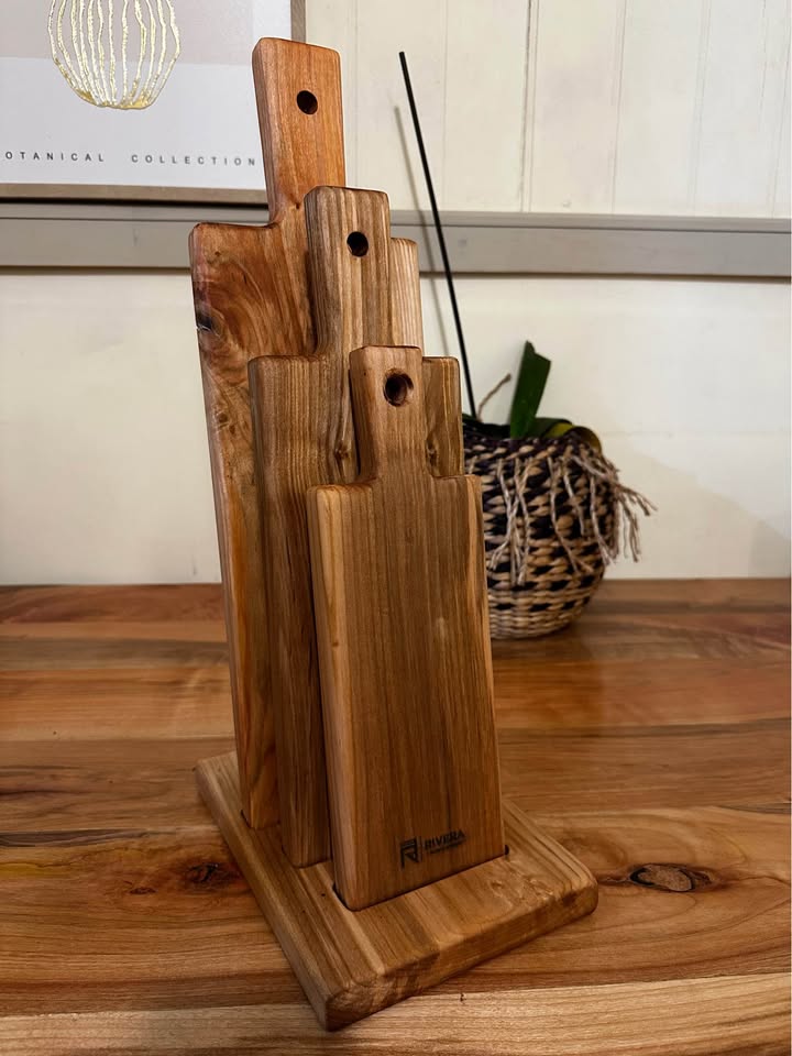 Set 3 Tablas de Picoteo en Madera Nativa de Raulí con Base Organizadora