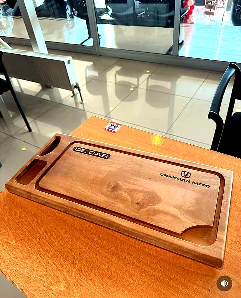 Tabla de Picar Madera Nativa Personalizada - Grabado Láser - Artesanal Hecha a Mano