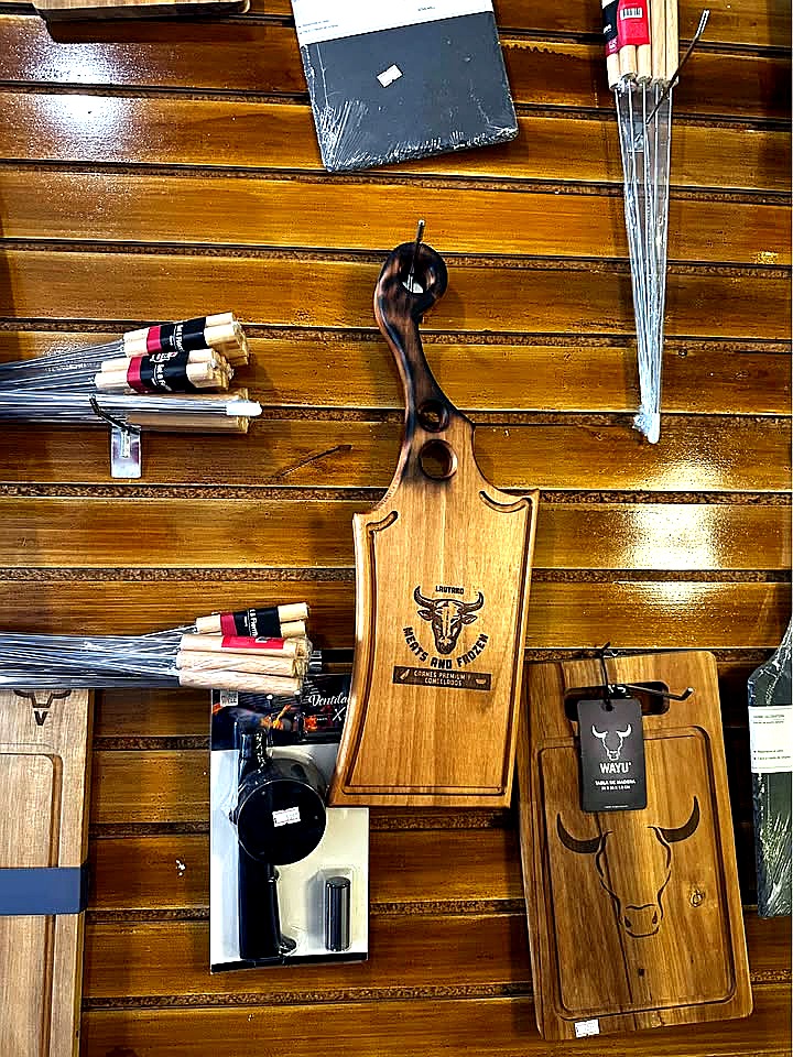 Tabla de Picar Madera Nativa Personalizada - Grabado Láser - Artesanal Hecha a Mano