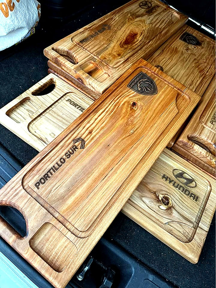 Tablas de Madera Nativa Personalizadas – Regalo Corporativo para Empresas y Automotoras